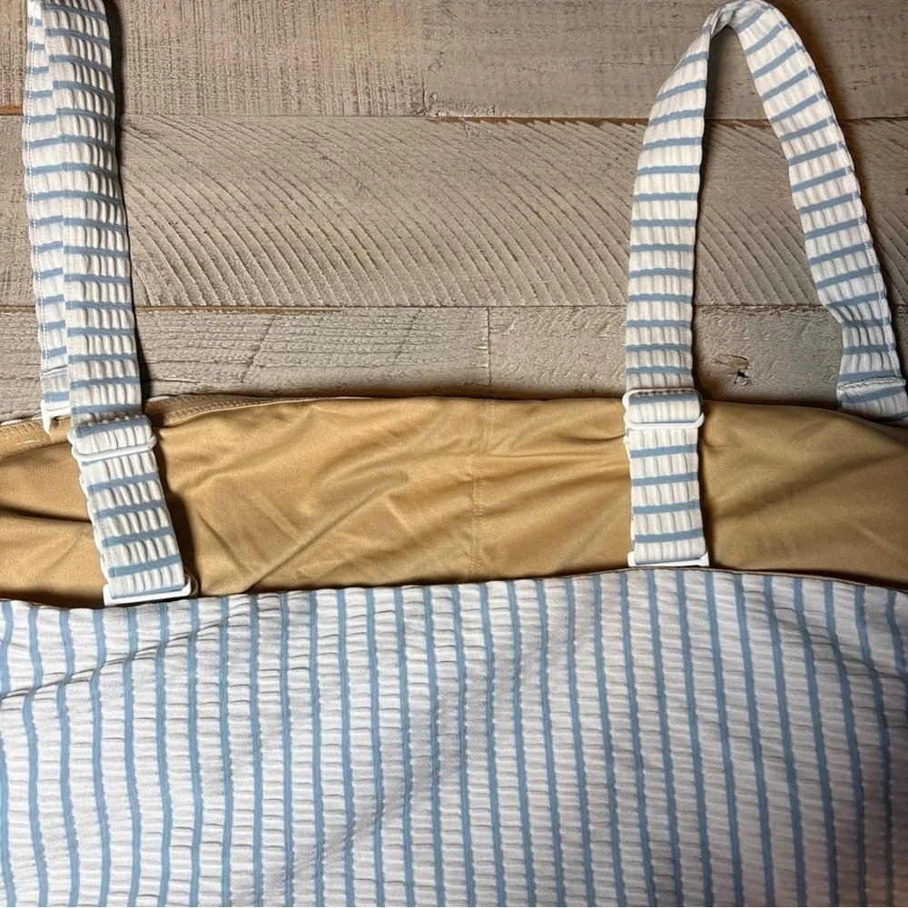 Old Navy Women's Size 4X Striped Bikini Top Adjustable Straps Blue/White NWT - Picture 13 of 16